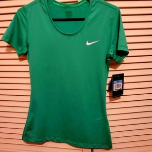 Nike T- shirt. NEW